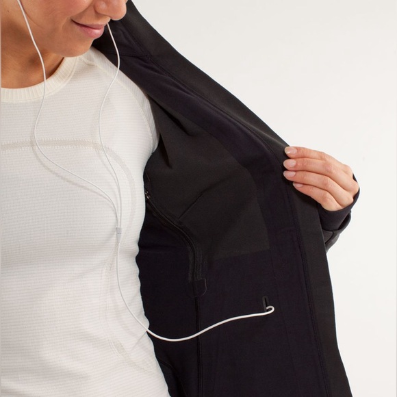 Lululemon Run: Draft Dodger Jacket Size 8 - Picture 5 of 16